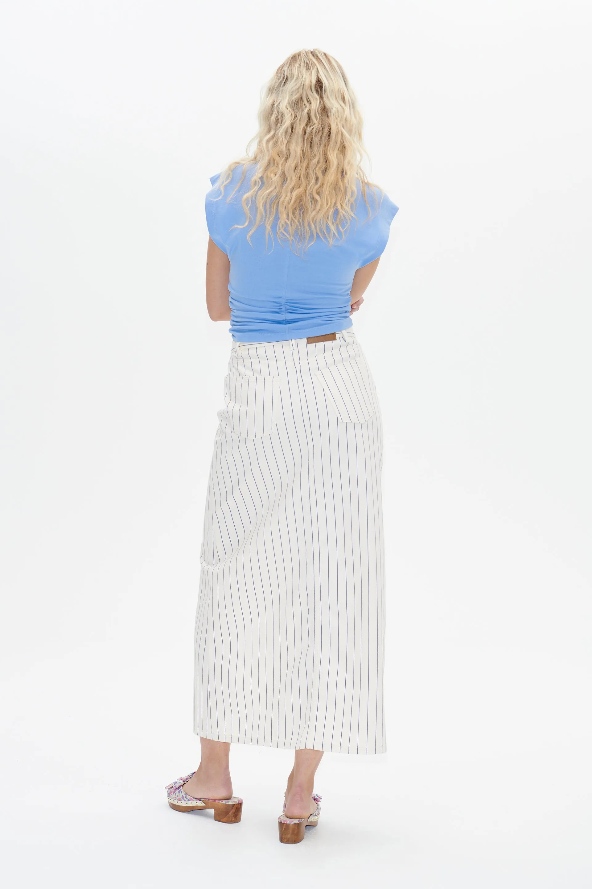 JELONA | Cornflower White Logo
